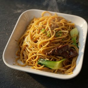 Wok noedels beef / mì xào bò